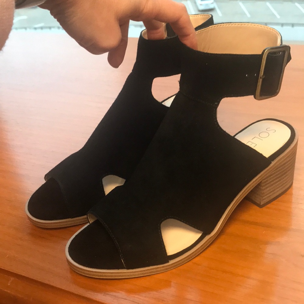 NWT Sole Society Tally block heal sandals